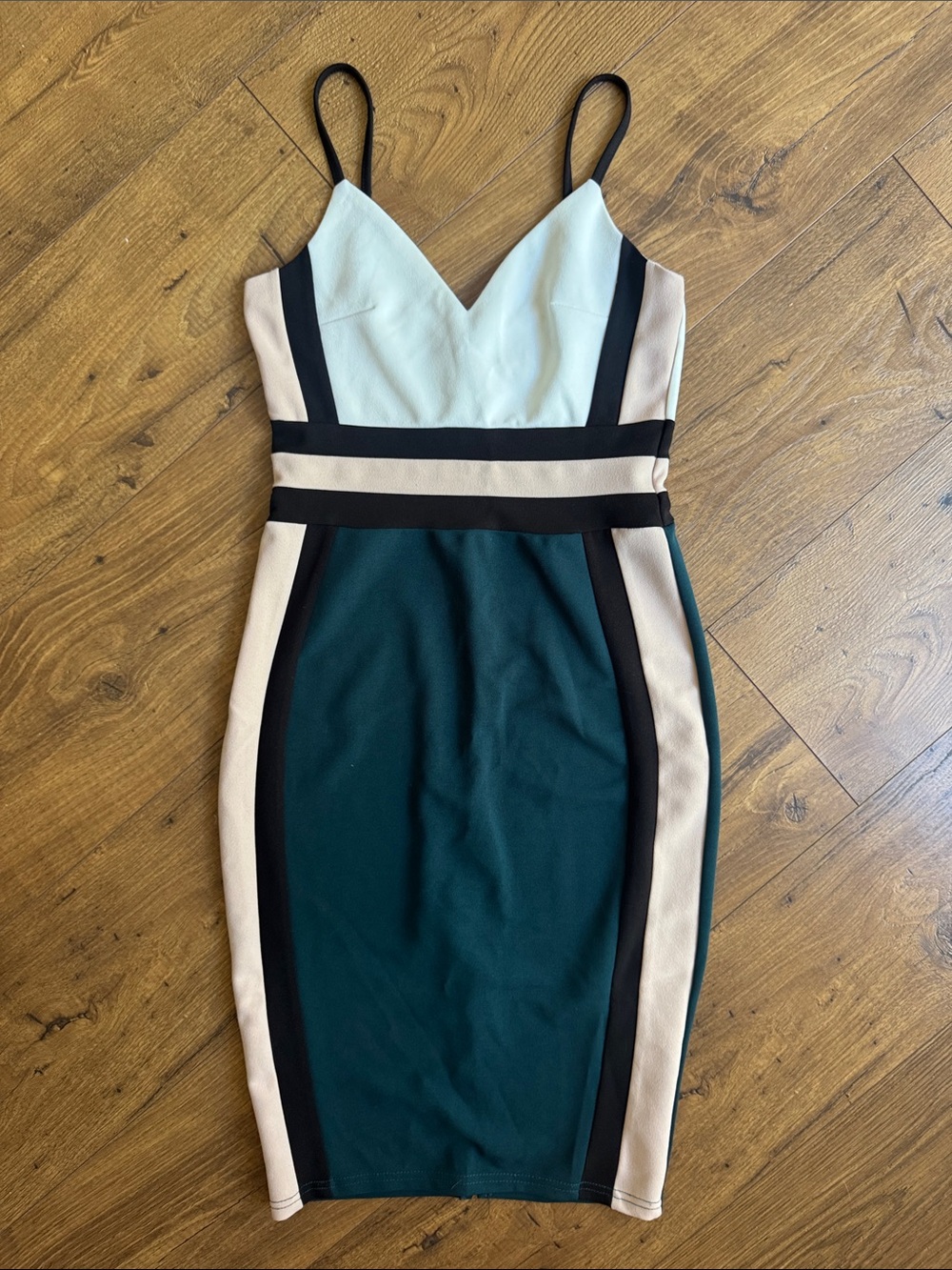 Windsor Colorblock V-Neck Midi Dress in Dark Green, Light Blue & Cream